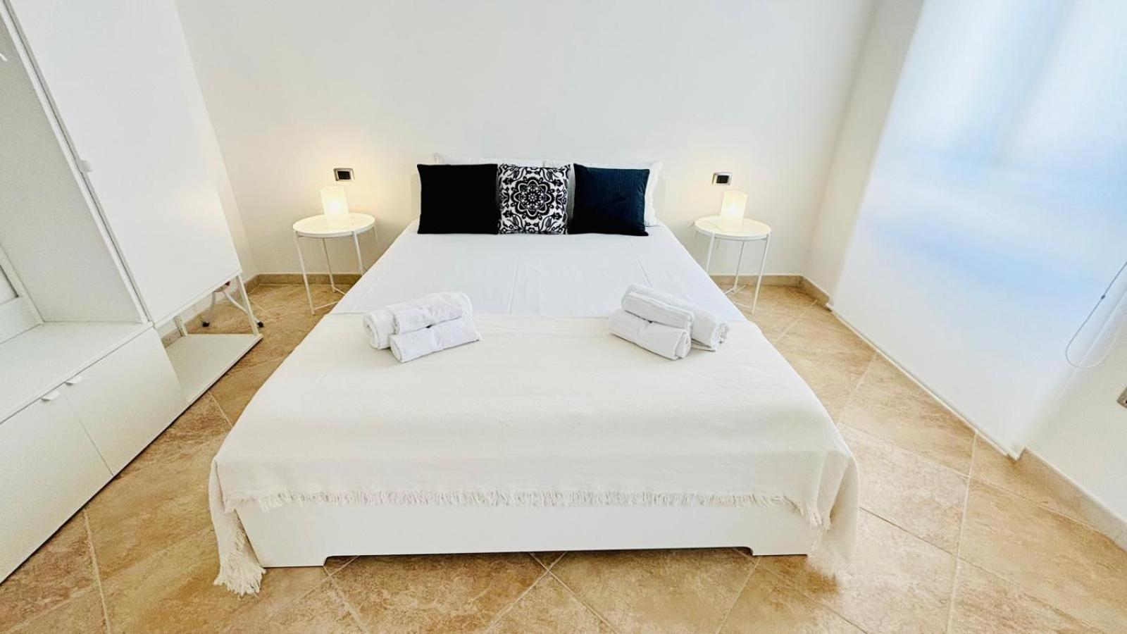 Sunshine Apartment - Appartamento Vicino Al Mare, Cagliari, Sardinia Dış mekan fotoğraf