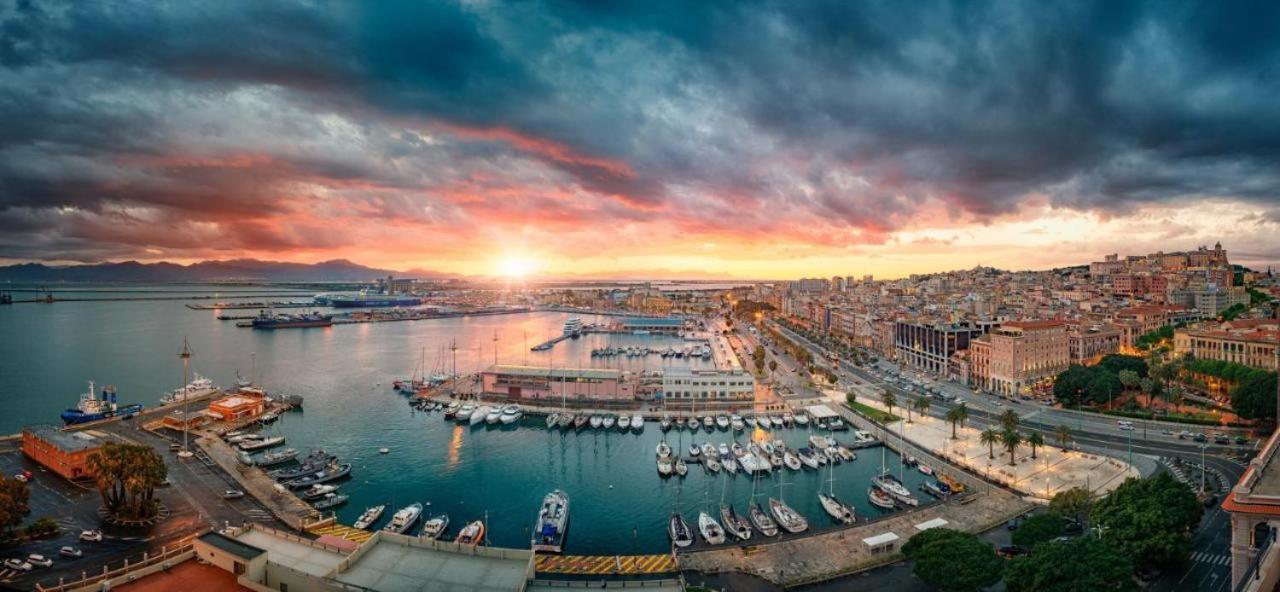 Sunshine Apartment - Appartamento Vicino Al Mare, Cagliari, Sardinia Dış mekan fotoğraf