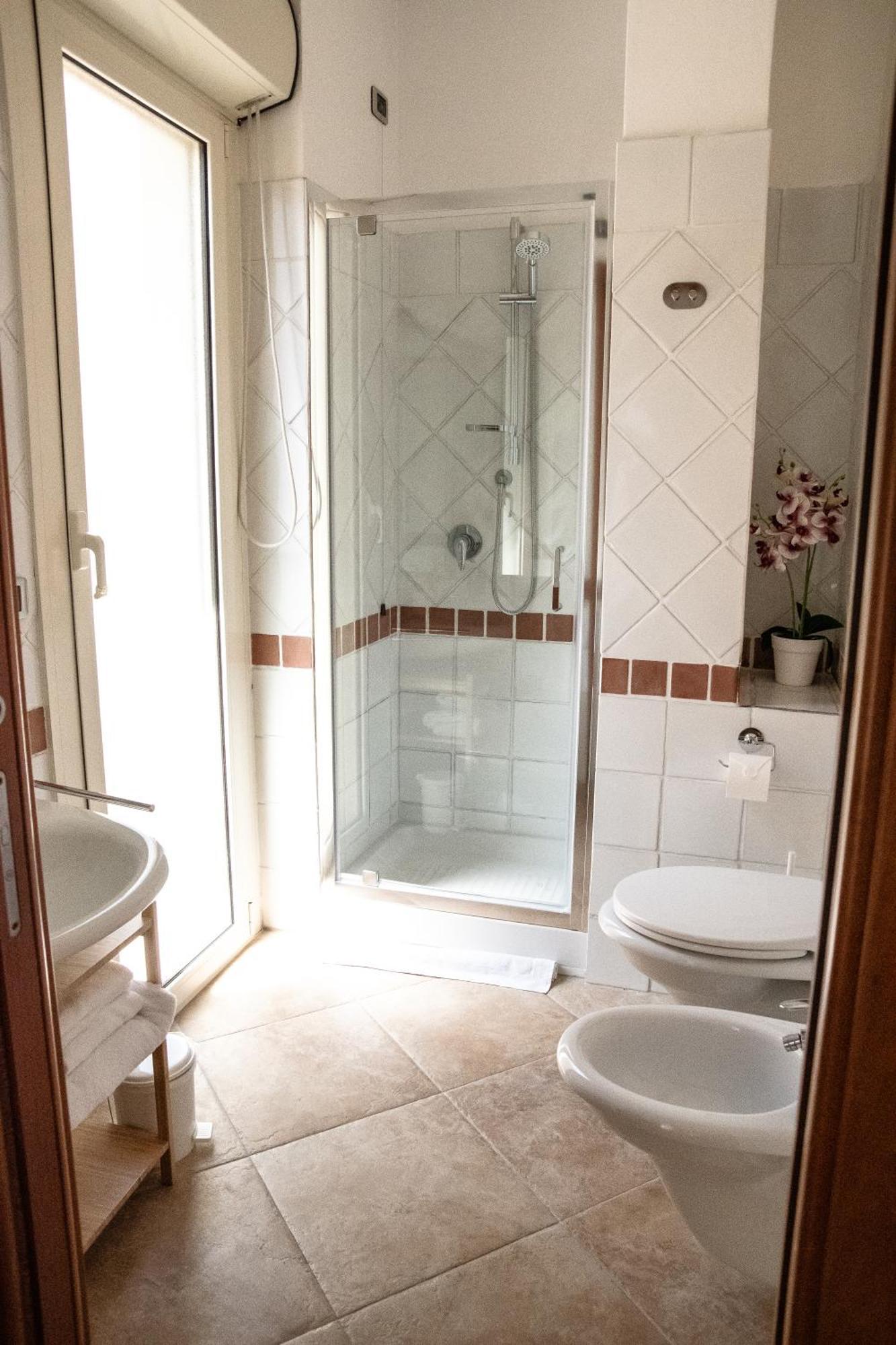 Sunshine Apartment - Appartamento Vicino Al Mare, Cagliari, Sardinia Dış mekan fotoğraf