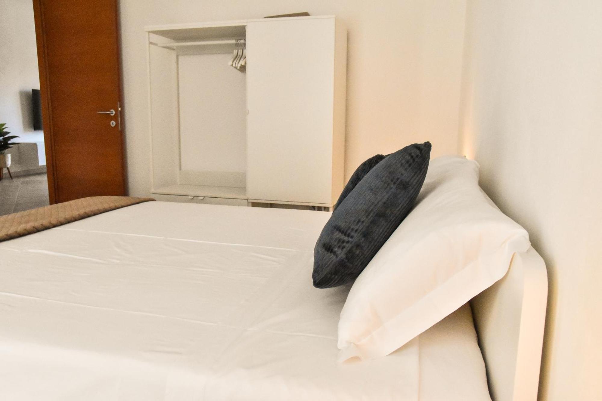 Sunshine Apartment - Appartamento Vicino Al Mare, Cagliari, Sardinia Dış mekan fotoğraf